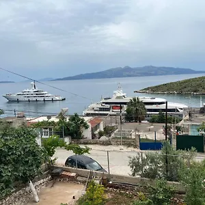 Διαμέρισμα Eri, Σαράντα